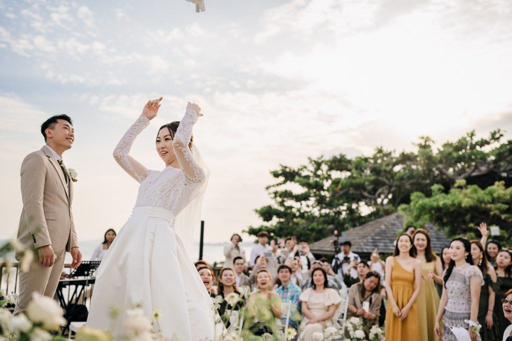 Koh Samui wedding Photographer captures Hong Kong bride throwing flowers