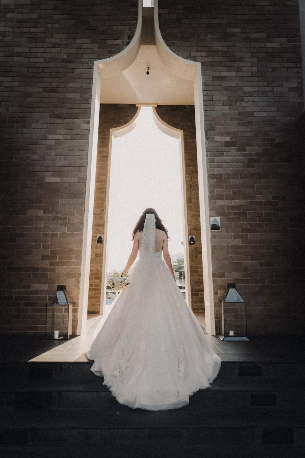 Wedding ceremony at Banyan Tree Resort captured by Krabi photographer